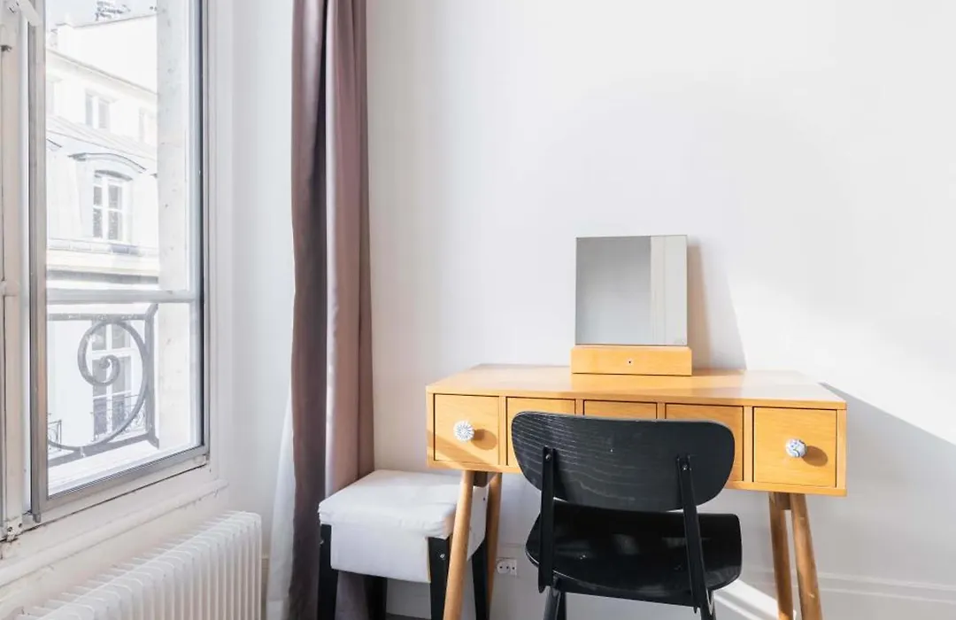 Appartement Paisible Proximite Des Halle - 4P - Flat-Guest-1